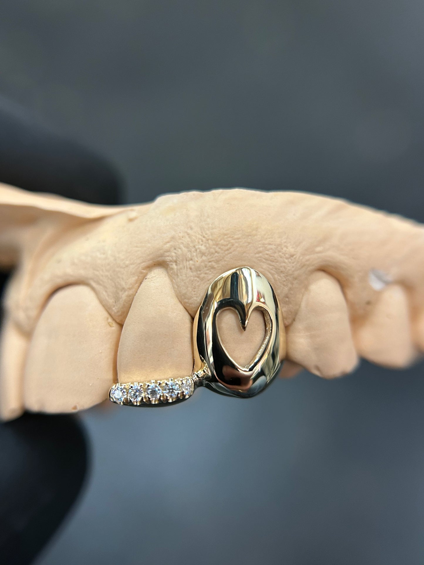 Heart Window x Moissanite Inlay