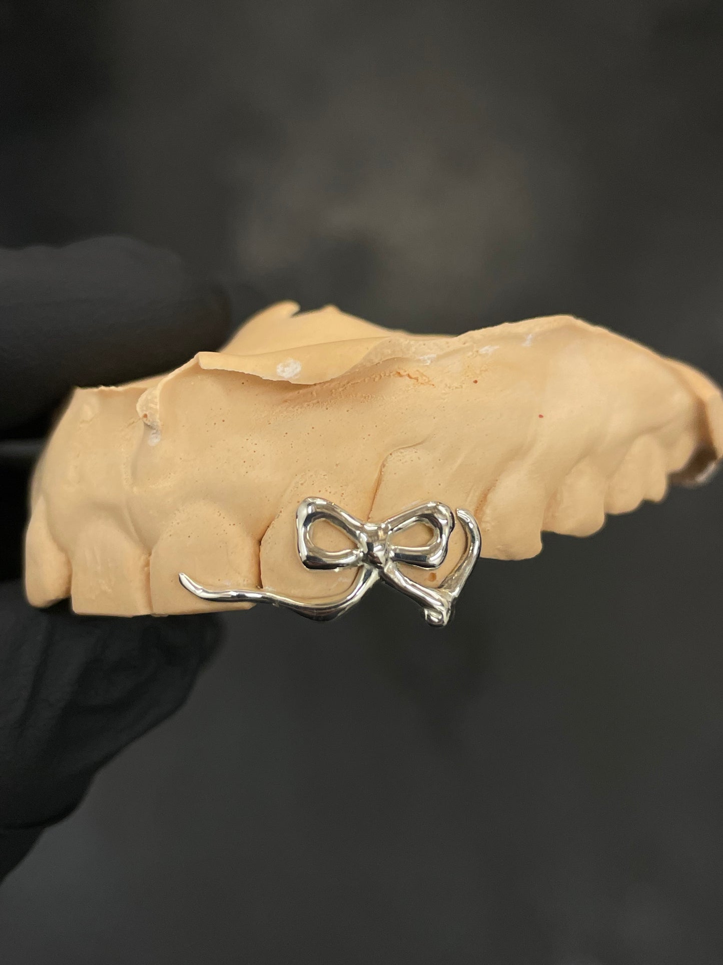 Bow Grillz